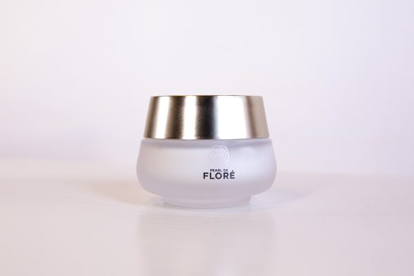 Le Rose Age Defense Hydrating Eye Cream